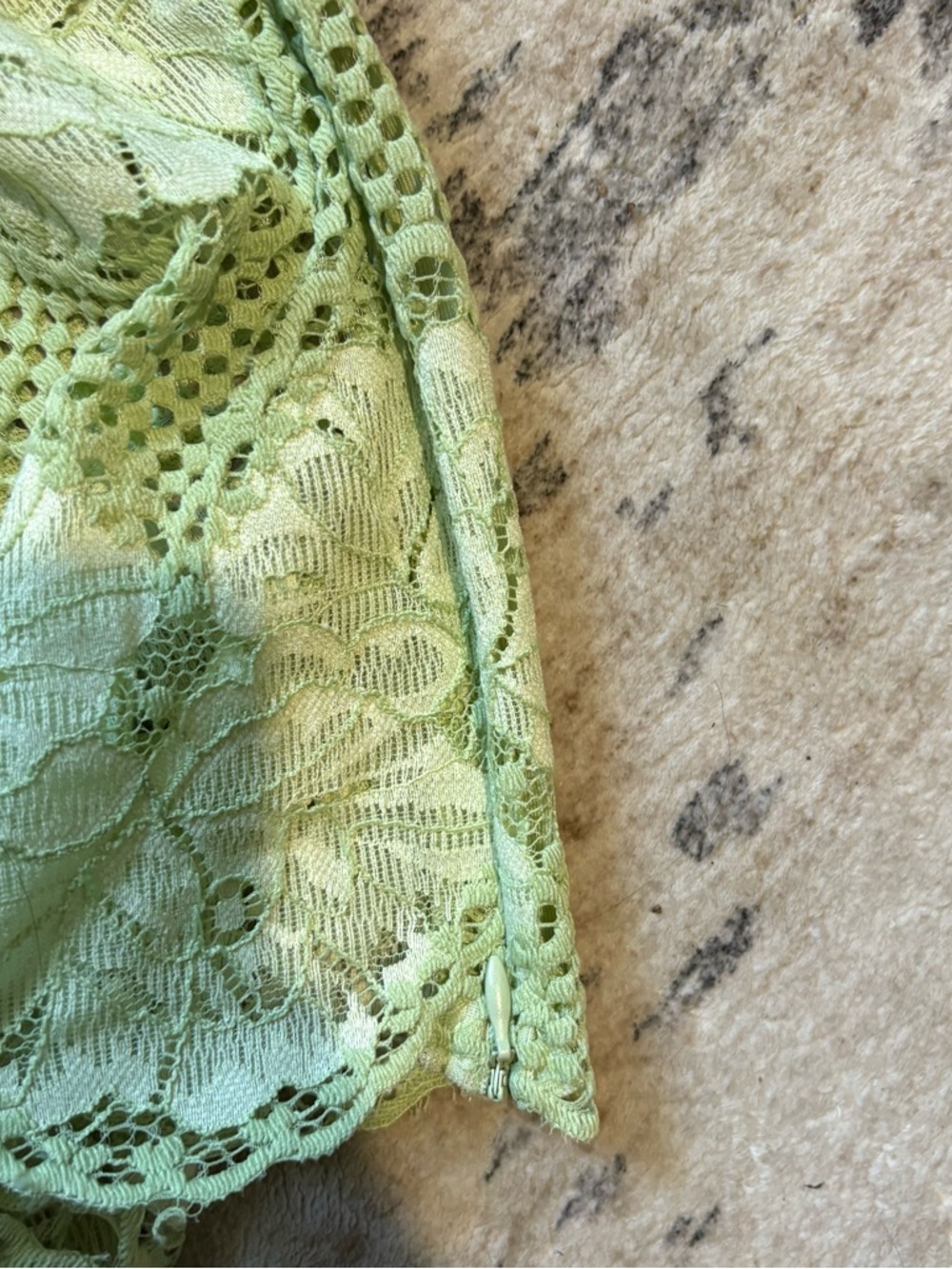 Anthropologie Dolan Left Coast Lace
Blouse Green Mock Neck Bishop Sleeve Top S - Picture 8 of 12